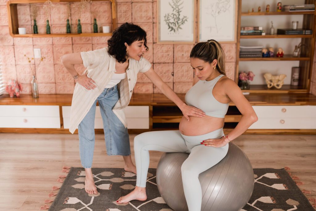 Cómo usar la Pelota de Pilates para Embarazadas?, Daniela Marmolejo